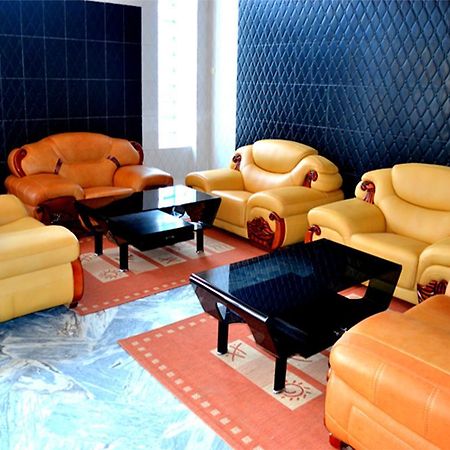 Royal Suites Hotel Нуакшот Екстер'єр фото