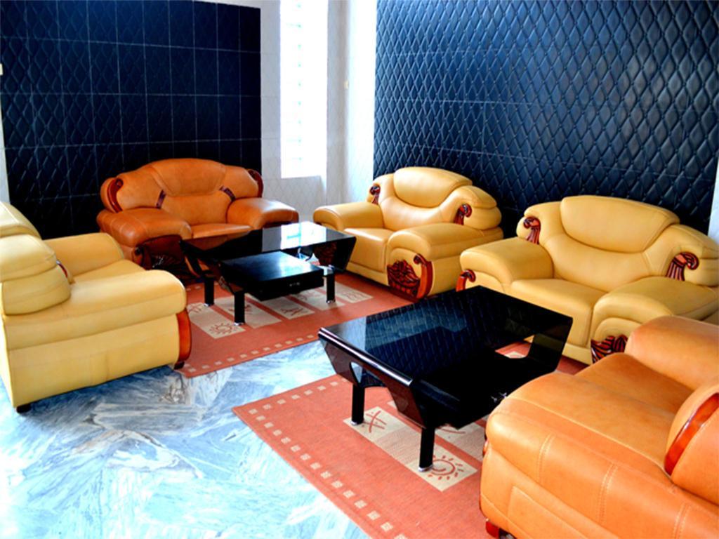 Royal Suites Hotel Нуакшот Екстер'єр фото